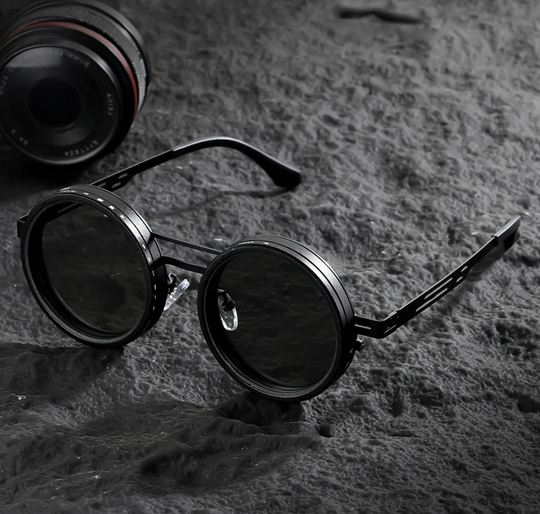 Adaptive Tint Sunglasses
